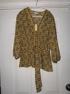 Max Studio Yellow Floral V-Neck belted Peplum Blouse. XL